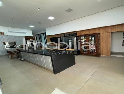 Casa para Venda, em Rio Verde, bairro CONDOMNIO VALE DAS ARARAS, 4 dormitrios, 4 sutes